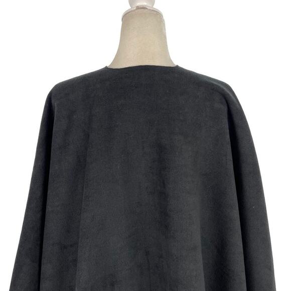 Rachel Roy Fleece Reversible Poncho Black & Ivory Leopard/Solid Black - Picture 7 of 10